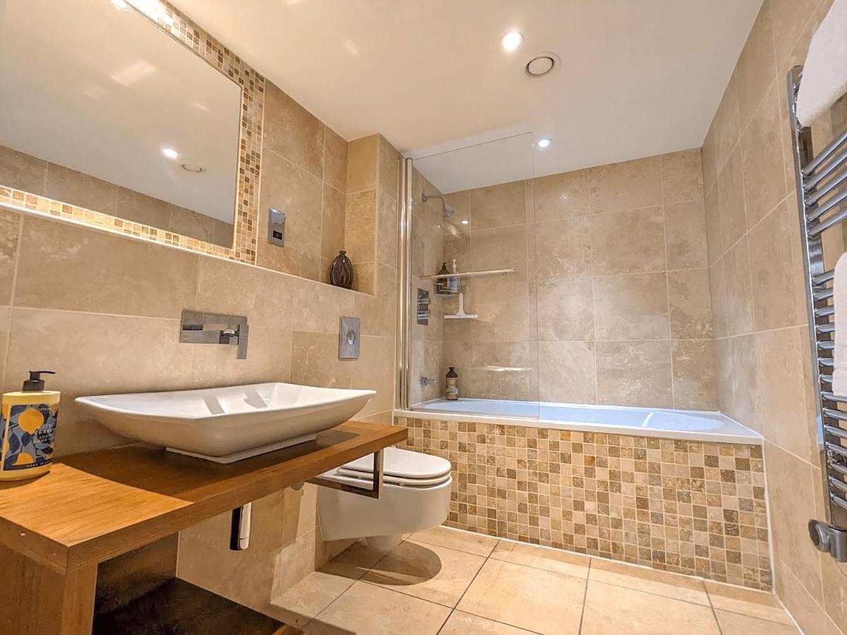 Merchants Place Apartment York Dış mekan fotoğraf